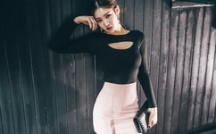 女性乳液开襟狂飙